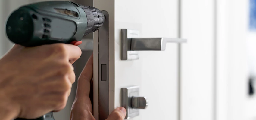 Locksmith For Lock Replacement Near Me in Lake in the Hills, IL