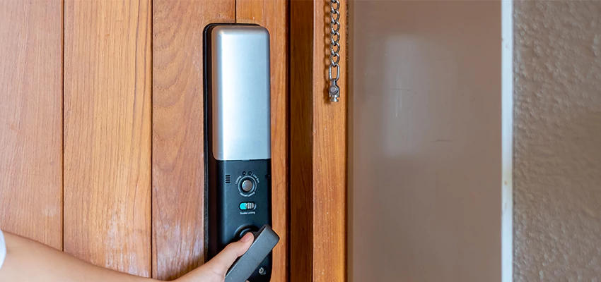 Home Security Electronic Locks Upgrades in Lake in the Hills, IL