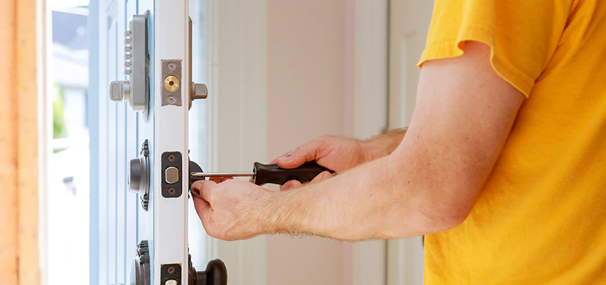 Eviction Locksmith For Key Fob Replacement Services in Lake in the Hills, IL